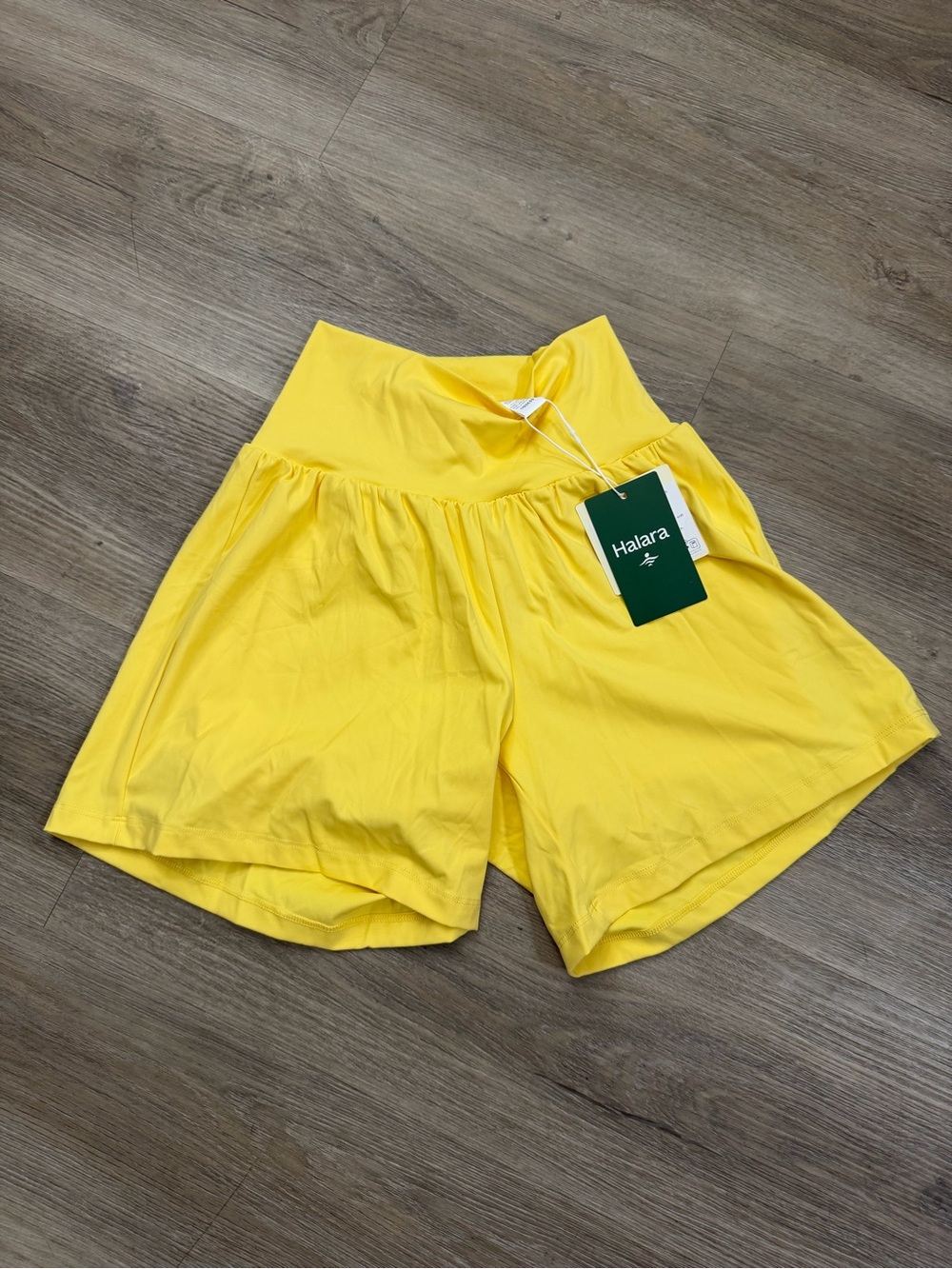 New Halara High Waisted Double Layer Flowy Shorts Women’s XS Long Yellow 0196